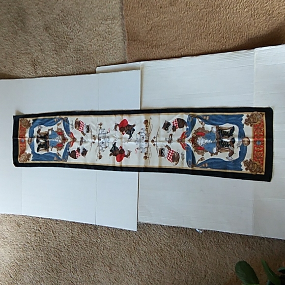 Cat King Scarf Puss n Boots - Picture 1 of 5